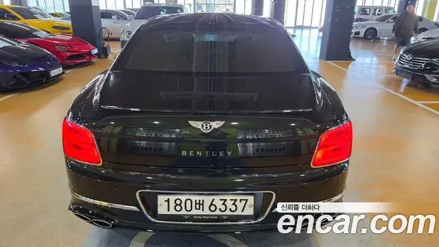 Bentley Flying Spur 2021 — Photo 17/20