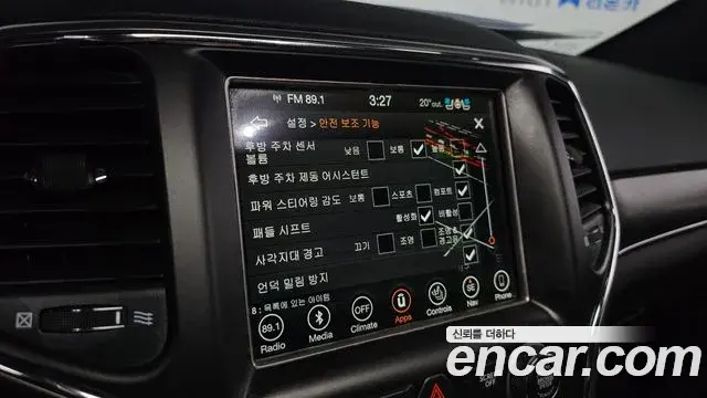 Jeep Grand Cherokee 2018 — Photo 6/30