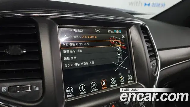 Jeep Grand Cherokee 2018 — Photo 24/30