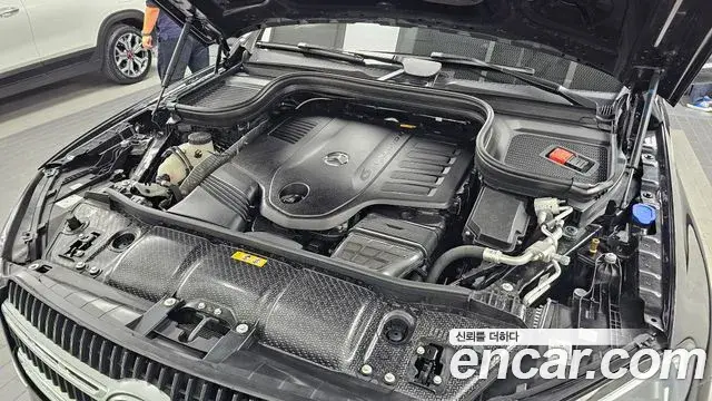 Mercedes-Benz GLE-Class 2026 — Şəkil 32/33