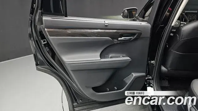 Toyota Highlander 2026 — Photo 6/34