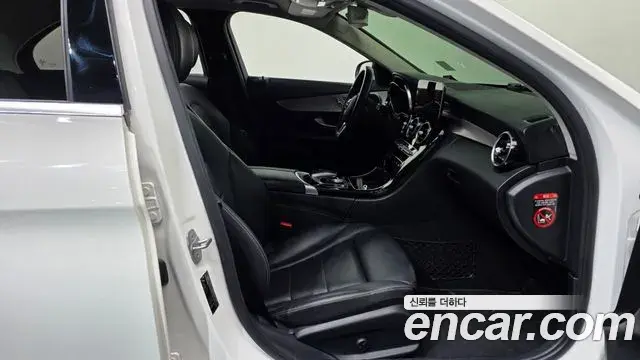 Mercedes-Benz C-Class 2020 — Фото 10/20