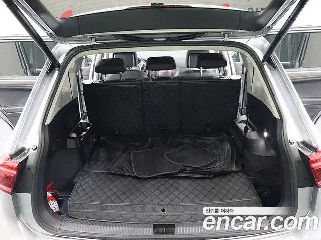 Volkswagen Tiguan Allspace 2023 — Фото 5/20