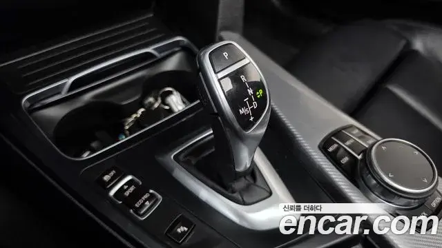 BMW 3 Series 2018 — Фото 9/20