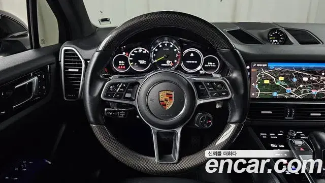 Porsche Cayenne 2022 — Фото 13/20