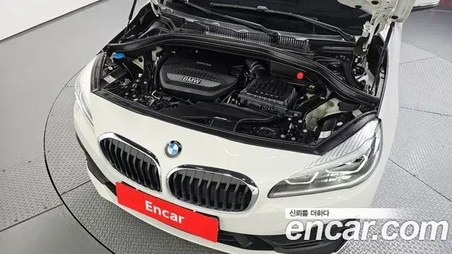 BMW 2 Series Active Tourer 2019 — Фото 6/20
