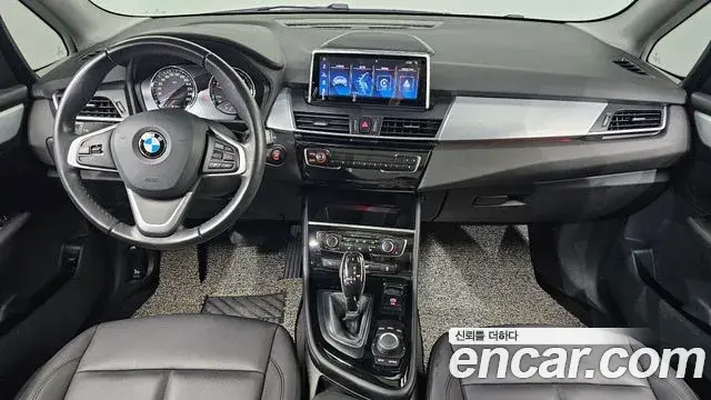 BMW 2 Series Active Tourer 2019 — Фото 7/20