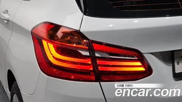 BMW 2 Series Active Tourer 2019 — Şəkil 27/30