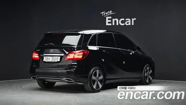 Mercedes-Benz B-Class 2018 — Photo 5/34