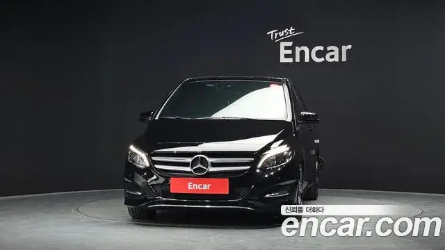 Mercedes-Benz B-Class 2018 — Photo 8/34