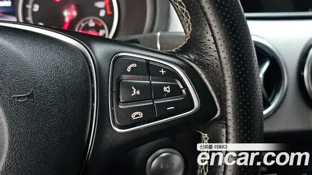 Mercedes-Benz B-Class 2018 — Photo 31/34