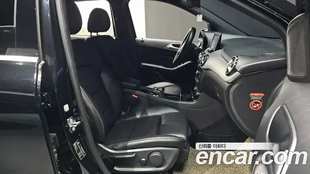 Mercedes-Benz B-Class 2018 — Photo 7/34