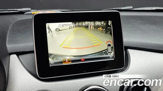 Mercedes-Benz B-Class 2018 — Photo 34/34