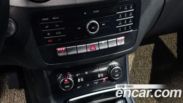 Mercedes-Benz B-Class 2018 — Photo 12/34