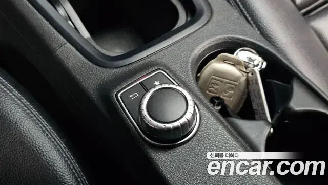 Mercedes-Benz B-Class 2018 — Photo 16/34