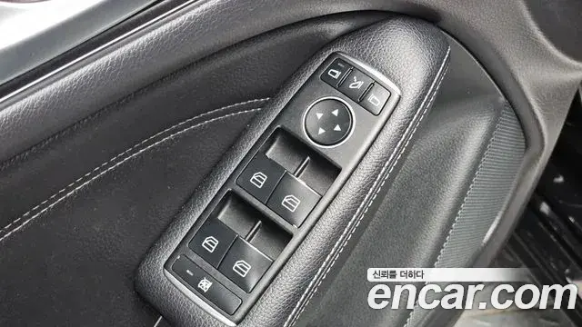 Mercedes-Benz B-Class 2018 — Photo 3/34