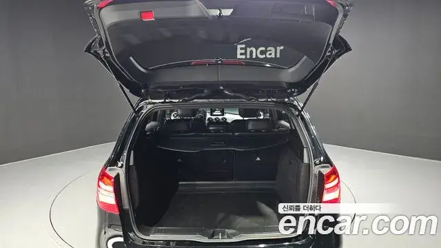 Mercedes-Benz B-Class 2018 — Photo 18/34