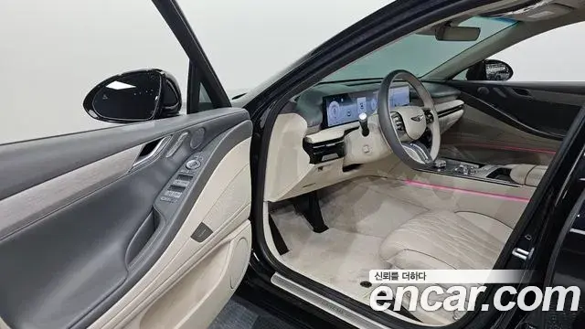 Genesis Electrified G80 2024 — Photo 10/20