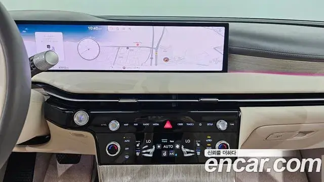 Genesis Electrified G80 2024 — Photo 14/20
