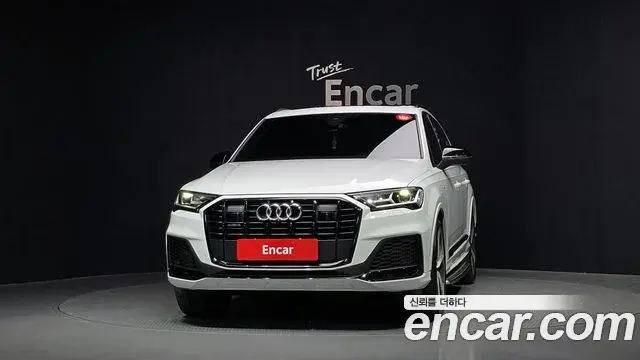 Audi Q7 2022 — Фото 2/20