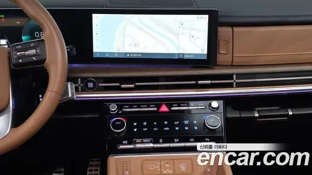 Hyundai Santa Fe 2025 — ფოტო 13/20