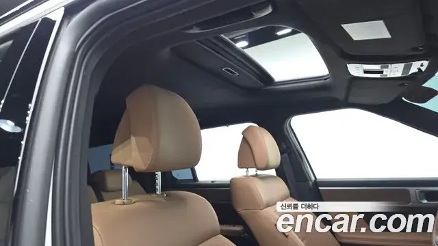 Hyundai Santa Fe 2025 — ფოტო 17/20