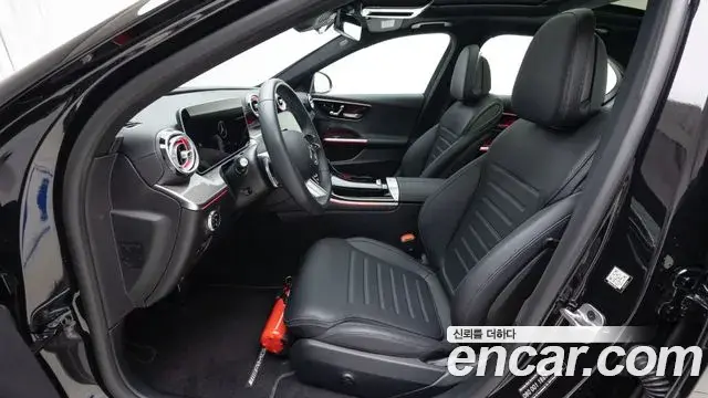 Mercedes-Benz C-Class 2025 — Фото 13/20