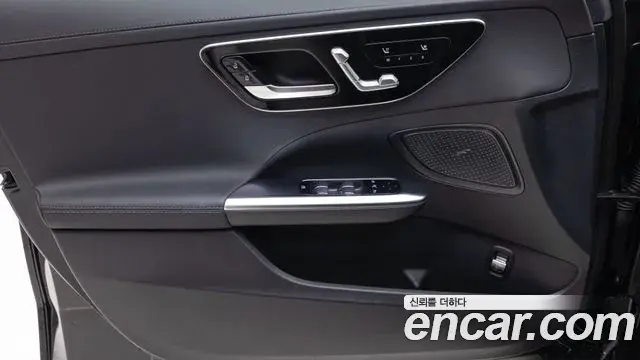 Mercedes-Benz C-Class 2025 — Фото 14/20