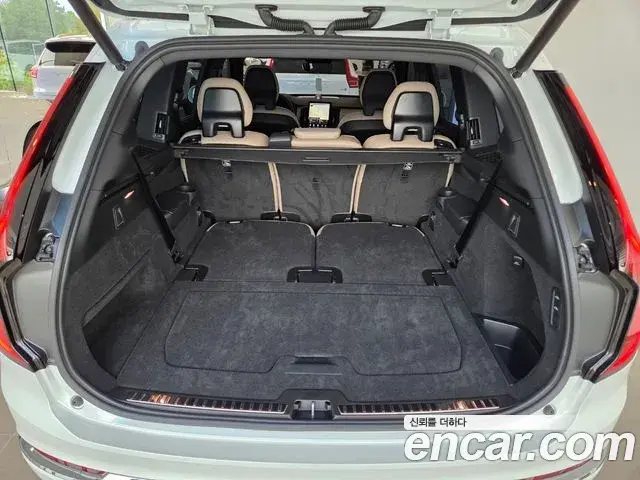 Volvo XC90 2025 — Фото 20/20