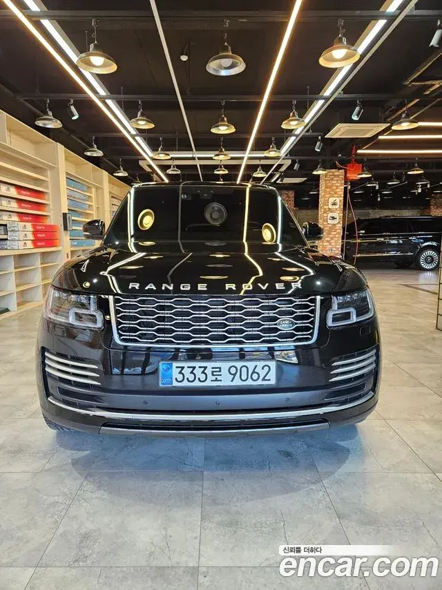 Land Rover Range Rover 2020 — Photo 3/14