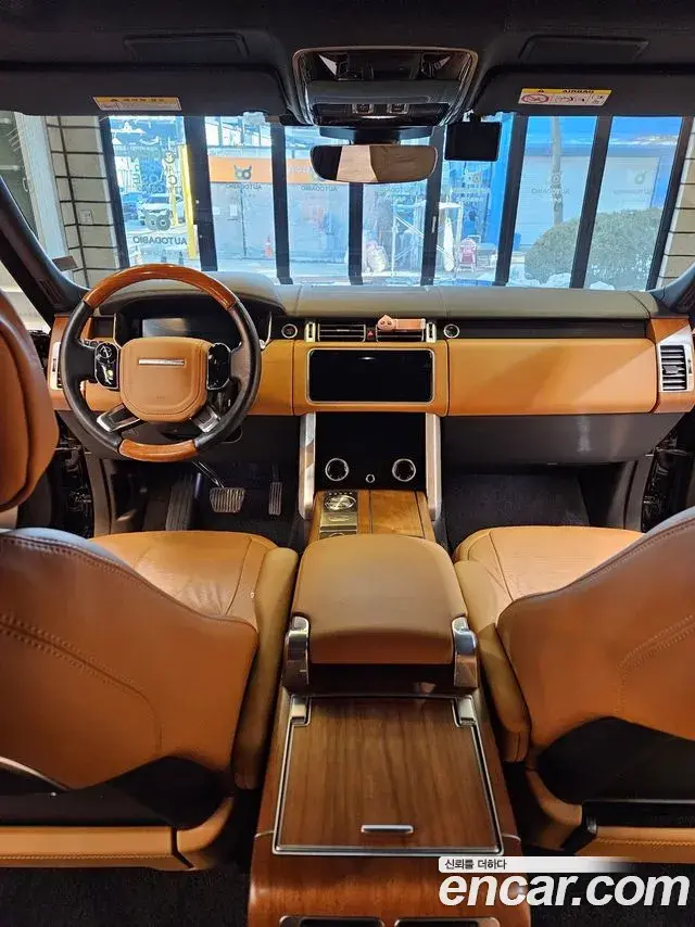 Land Rover Range Rover 2020 — Photo 7/14