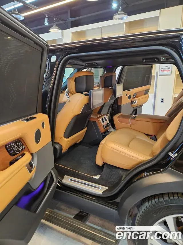 Land Rover Range Rover 2020 — Photo 2/14