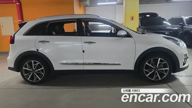 Kia Niro 2019 — Фото 4/20