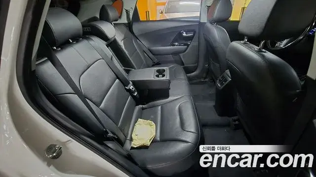 Kia Niro 2019 — Фото 14/20