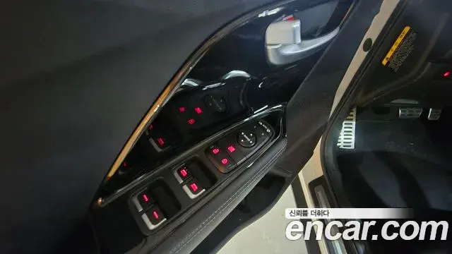 Kia Niro 2019 — Фото 20/20