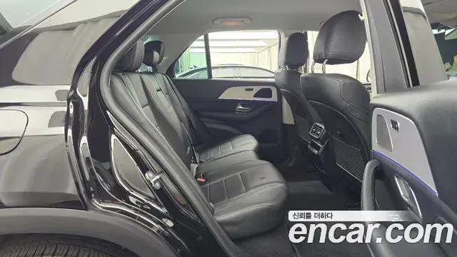 Mercedes-Benz GLE-Class 2019 — Şəkil 11/20