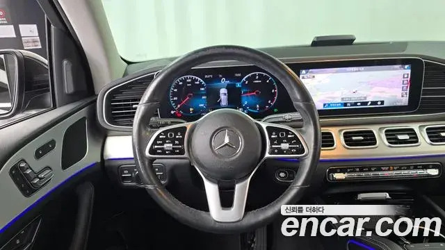 Mercedes-Benz GLE-Class 2019 — Şəkil 13/20