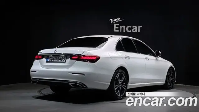 Mercedes-Benz E-Class 2020 — Фото 2/20