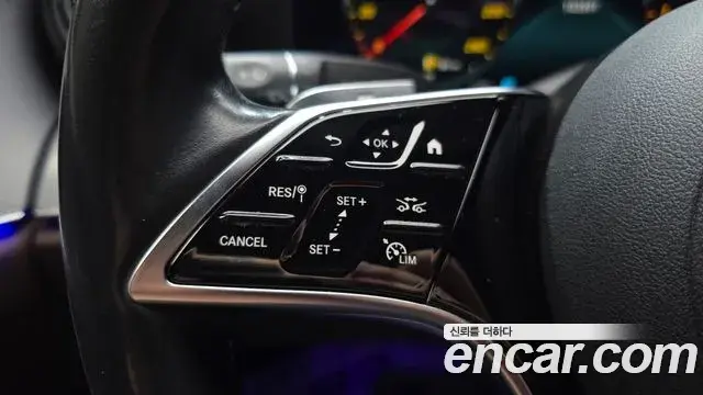 Mercedes-Benz E-Class 2020 — Фото 19/20