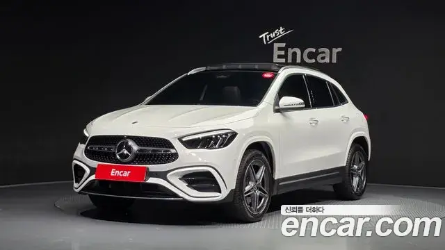 Mercedes-Benz GLA-Class 2025 — Фото 1/20