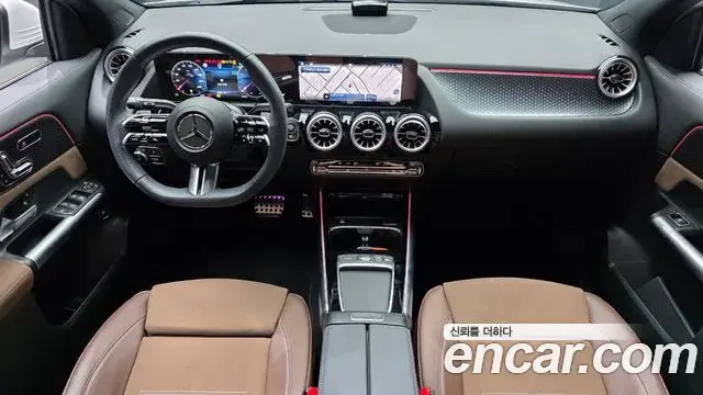 Mercedes-Benz GLA-Class 2025 — Фото 7/20