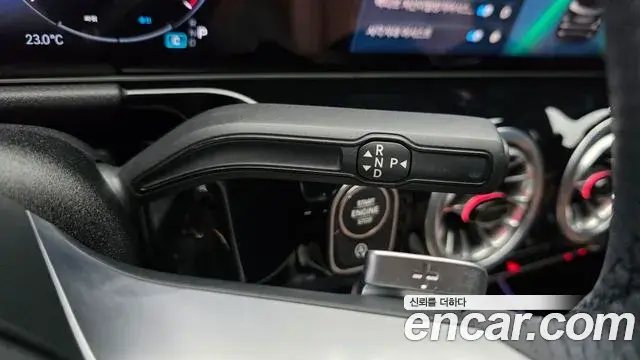 Mercedes-Benz GLA-Class 2025 — Фото 9/20