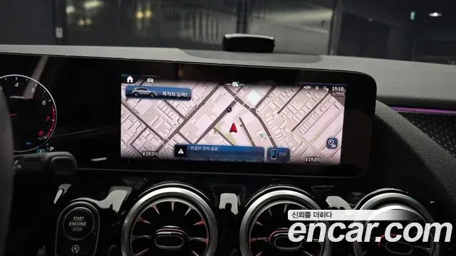 Mercedes-Benz GLA-Class 2025 — Фото 14/20