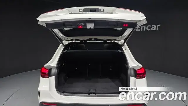 Mercedes-Benz GLA-Class 2025 — Фото 20/20