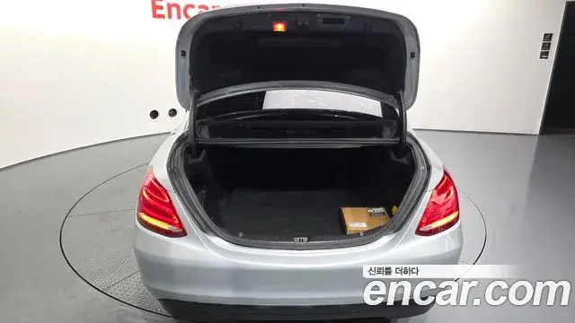 Mercedes-Benz C-Class 2018 — Фото 20/20