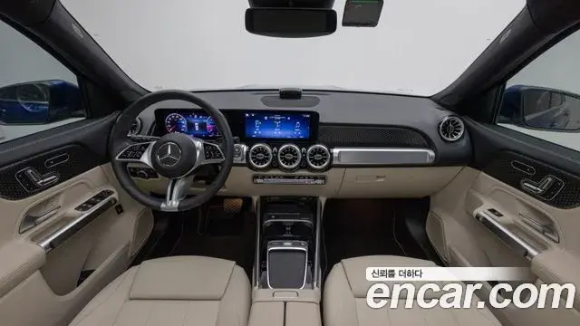 Mercedes-Benz GLB-Class 2025 — Фото 7/20