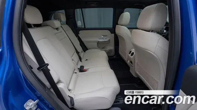 Mercedes-Benz GLB-Class 2025 — Фото 10/20