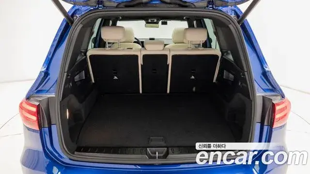 Mercedes-Benz GLB-Class 2025 — Фото 11/20