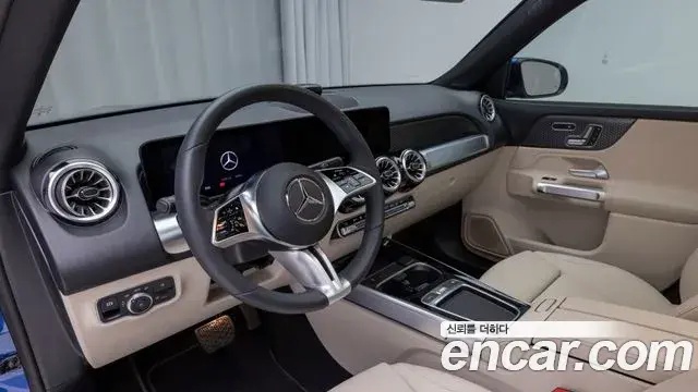 Mercedes-Benz GLB-Class 2025 — Фото 13/20