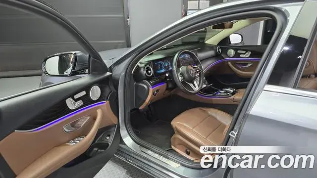 Mercedes-Benz E-Class 2019 — Фото 11/20